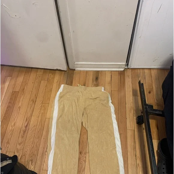 Sentence from H&M - Picture 1 of 3